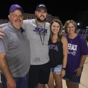 Meet your Posher, Chett